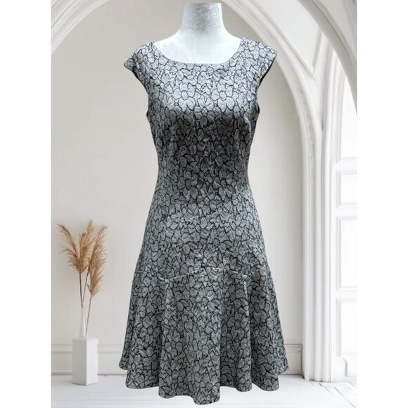 Nanette Lepore Size 8 Womens Dress Black & Gray Floral Lace Sleeveless Flared - Picture 1 of 9